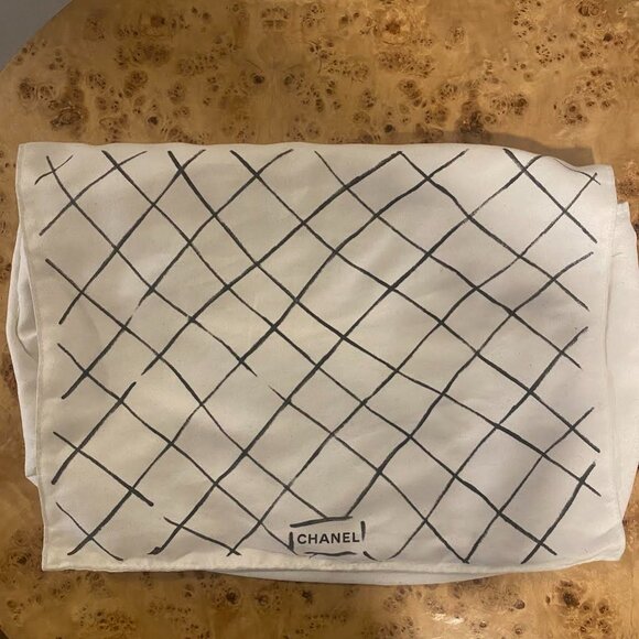 Chanel Jumbo Classic Double Flap (Black Caviar) - Picture 9 of 13